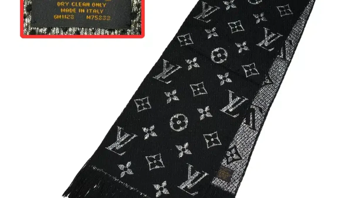 Louis Vuitton Logomania Authentic Black Scarf - M75833 - Real Cornor