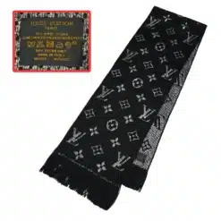 louis vuitton logomania scarf of black color