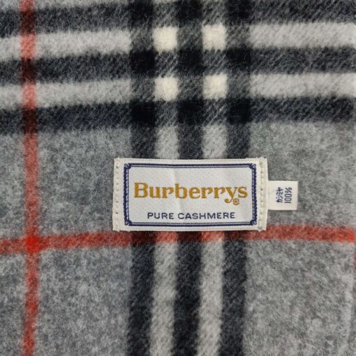 Burberry vintage check scarf in classic design