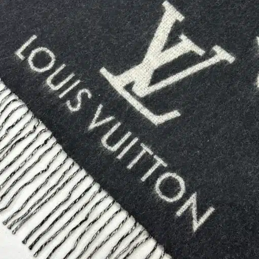 Auth Louis Vuitton Reykjavik LV Black Scarf - Coded - Image 3
