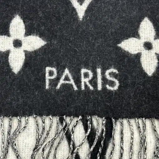 Auth Louis Vuitton Reykjavik LV Black Scarf - Coded - Image 5