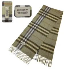 Luxurious Green Burberry Cashmere Scarf - Vintage Check Pattern with Fringes and Logo, Pre-Owned in Excellent Condition