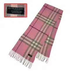 burberry scarf in pink color and made up of wool