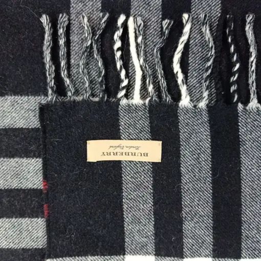 Ultra Soft Vintage Burberry 100% Cashmere Women’s Scarf