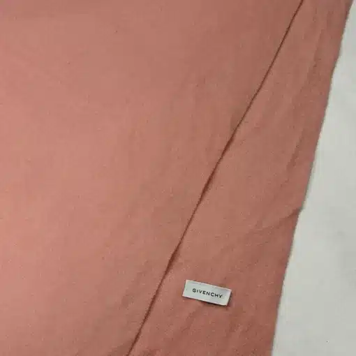 Authentic Givenchy Pink Wool Scarf - Image 4