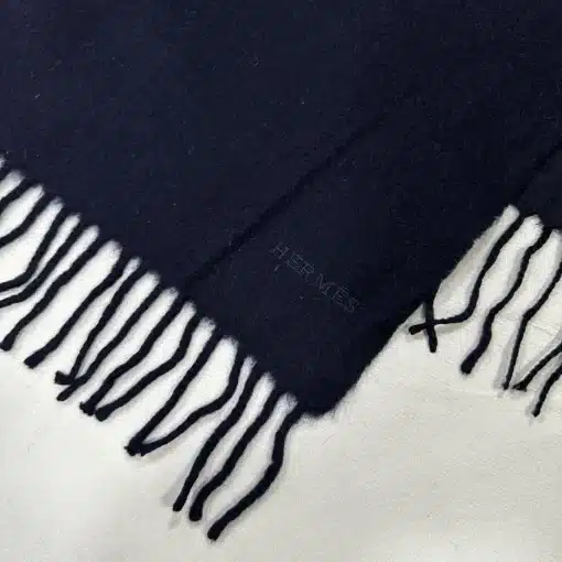 HERMES Vintage 100% Cashmere Navy Blue Scarf - Image 3