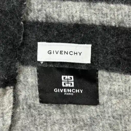 Authentic GIVENCHY Paris 100% Wool Black Scarf - Image 4