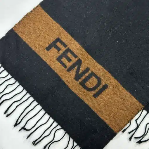 FENDI logo 100% Wool Black Scarf - Image 3