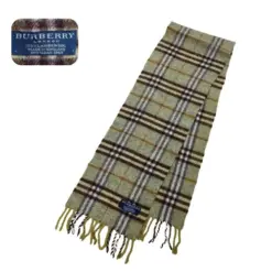 Luxurious green Burberry London lambswool scarf with Nova Check pattern and fringe.