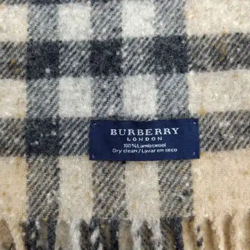 Burberry 100% Wool Beige Scarf - Image 3